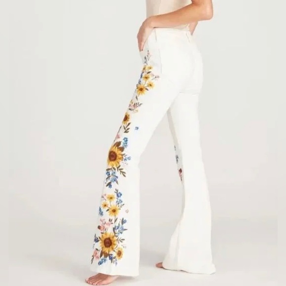 Free People Driftwood Farrah Flare - White Sunflower Jeans Womens Size29 - Picture 2 of 8